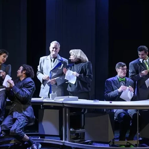 Οι θεατρικές κωμωδίες της σεζόν με ξένο διαβατήριο