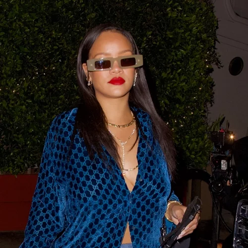 Οι celebrities φορούν αυτά τα 4 κομμάτια ανεξάρτητα από τις τάσεις