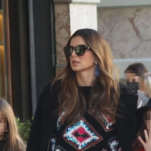 Σταματίνα Τσιμτσιλή | Για shopping με τις κόρες της - Δείτε πόσο έχουν ψηλώσει