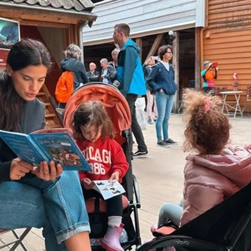 "Ώρα για μελέτη" | Αυτό είναι το αγαπημένο χριστουγεννιάτικο παραμύθι της Φιλίππας και της Αριάνας Τανιμανίδη