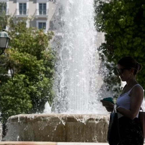 Καιρός | Εως 32 βαθμούς σήμερα η θερμοκρασία - Πού αναμένονται τοπικές μπόρες