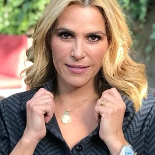 Τζένη Μπότση | Καλοκαιρινή απόδραση στην Κέρκυρα με την οικογένειά της