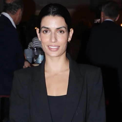 Από το γραφείο στη βραδινή έξοδο | Η Τόνια Σωτηροπούλου φόρεσε τα πιο άνετα παπούτσια που είναι τάση φέτος το φθινόπωρο