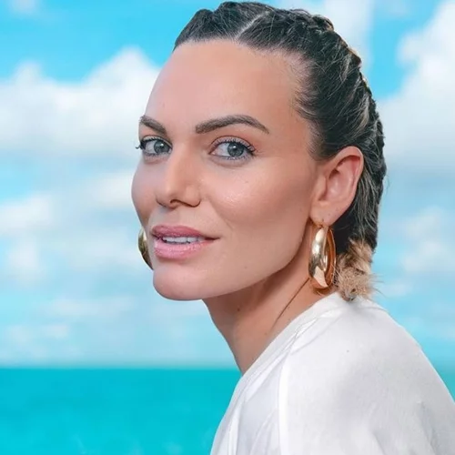 Στον δερματολόγο η Ιωάννα Μαλέσκου | Η "επαναστατική" θεραπεία που έκανε στα χείλη της να δείχνουν πιο γεμάτα