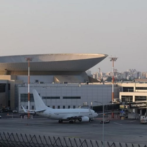 Έριξαν πύραυλο κοντά στο αεροδρόμιο Μπεν Γκουριόν | Το Ισραήλ απειλεί με "επτά φορές πιο ισχυρά" αντίποινα