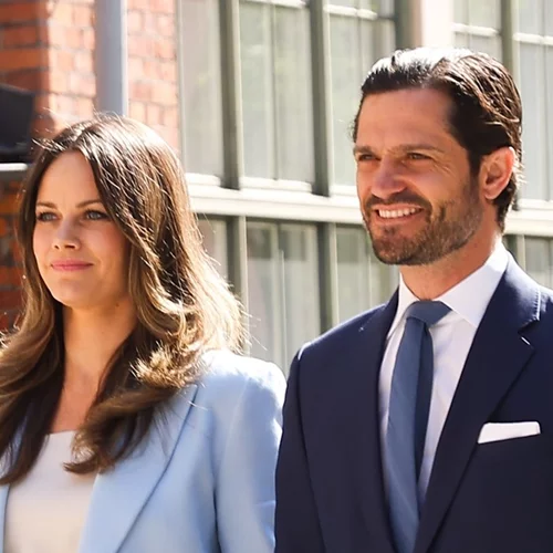 Πρίγκιπας Carl Philip - Πριγκίπισσα Sofia | H τρυφερή φωτογραφία με τα τέσσερα παιδιά τους
