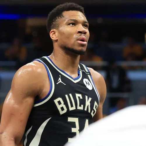 Ο Γιάννης Αντετοκούνμπο έκανε ένα αινιγματικό post με μουσική του ΛΕΞ