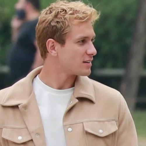 Έντουαρντ Στεργίου | Δωρίζει όλα τα έσοδά του στα θύματα του πολέμου της Ουκρανίας