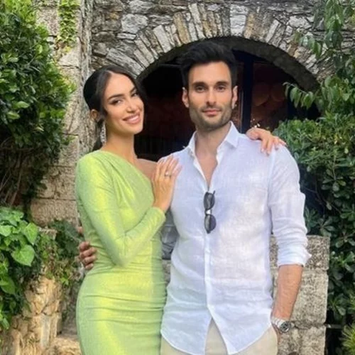 Νικήτας Νομικός & Άννα Πρέλεβιτς | Οικογενειακή γιορτή στο μοντέρνο σπίτι τους