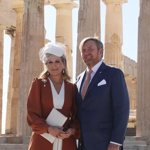 Βασίλισσα Μαξίμα | Όλες οι εμφανίσεις από την επίσκεψη της στην Ελλάδα – Οι δημιουργίες Ελλήνων σχεδιαστών που επέλεξε