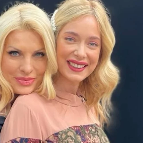 Η Ντάνη Γιαννακοπούλου με φουσκωμένη κοιλίτσα στην Ελένη Μενεγάκη | Αυτό είναι το φύλο του μωρού της