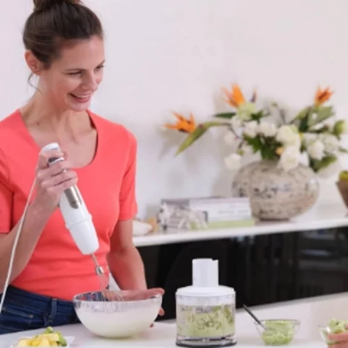 Back to school | 6 υγιεινές συνταγές που μπορείς να κάνεις με ένα ραβδομπλέντερ σε χρόνο dt