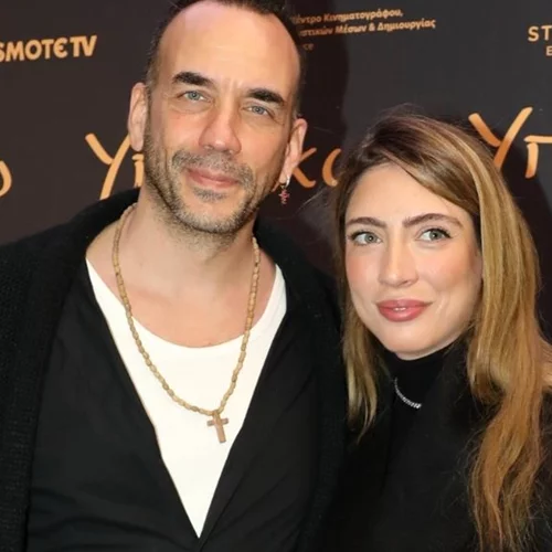 Μαριλού Κόζαρη | Με σούπερ μάξι παλτό στο πλευρό του Πάνου Μουζουράκη