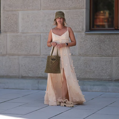 Οι τσάντες που ταιριάζουν με όλα τα καλοκαιρινά looks