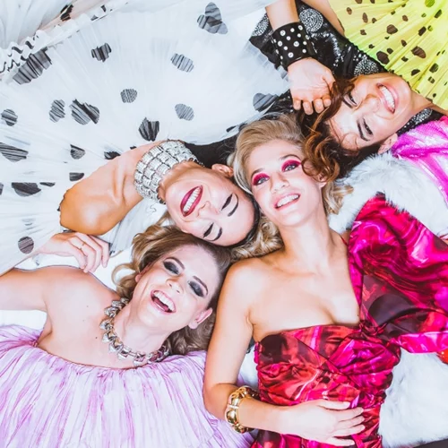 H&M | 5 Ελληνίδες ambassadors φωτογραφίζονται με κομμάτια της party συλλογής