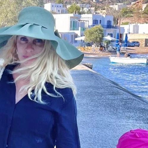 Το καλοκαίρι της Ελένης Μενεγάκη | Τα ωραιότερα beach looks της