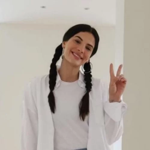 Χριστίνα Μπόμπα | Ανοίγει (ατελείωτες) κούτες στο νέο της σπίτι - "Νομίζω το έχουμε"