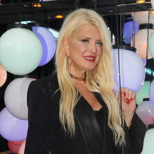 J2US | Η Μαρίνα Πατούλη αποχώρησε, αφήνοντας αιχμές για την κριτική επιτροπή