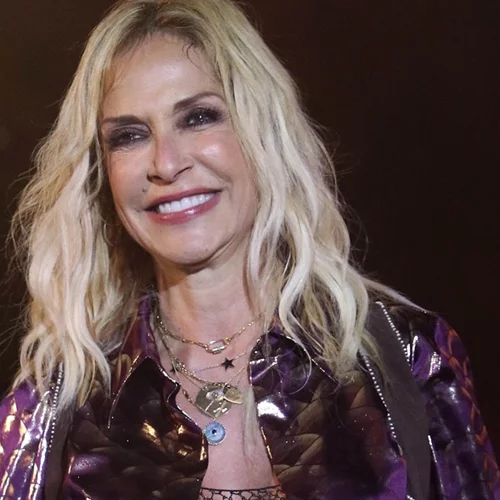 Άννα Βίσση | Το άρωμα που φορά εδώ και χρόνια, είναι αυτό που λάτρευε και η Audrey Hepburn