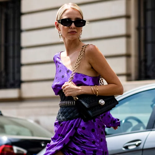 Αυτά είναι τα κολακευτικά παπούτσια που ταιριάζουν τέλεια με τα ανοιξιάτικα φορέματα