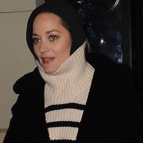 "Η φήμη είναι ένα μονοπάτι προς την αποδοχή" | Η Marion Cotillard σε νέα, εμπνευστική συνέντευξη