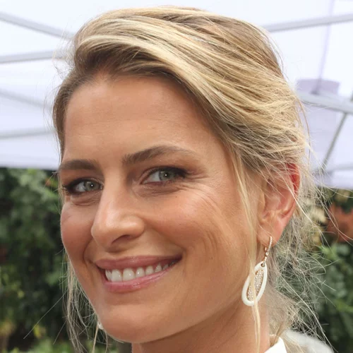 Τατιάνα Μπλάτνικ | Μας συστήνει τον γοητευτικό αδερφό της