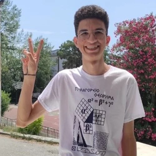 Νουρμοχαμαντί Μπαϊγκί: ο πρόσφυγας που αρίστευσε στις Πανελλήνιες