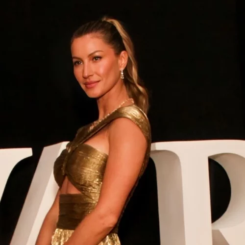 Πώς θα φορέσεις το χρυσό στις γιορτές | Το εντυπωσιακό look της Gisele Bundchen