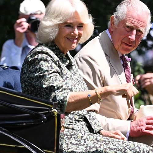 Οι διακοπές της βασίλισσας Camilla στην Ελλάδα με superyacht