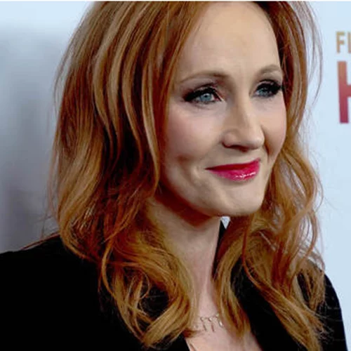 Eurovision 2022 | H J.K. Rowling τουίταρε για την εμφάνιση της Αμάντας