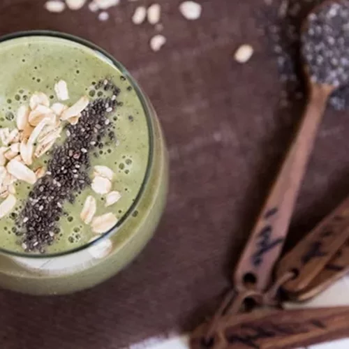 Τα φυσικά smoothies πρωτεΐνης και οι καλύτερες ιδέες για πρωινό που θα σε κρατήσει