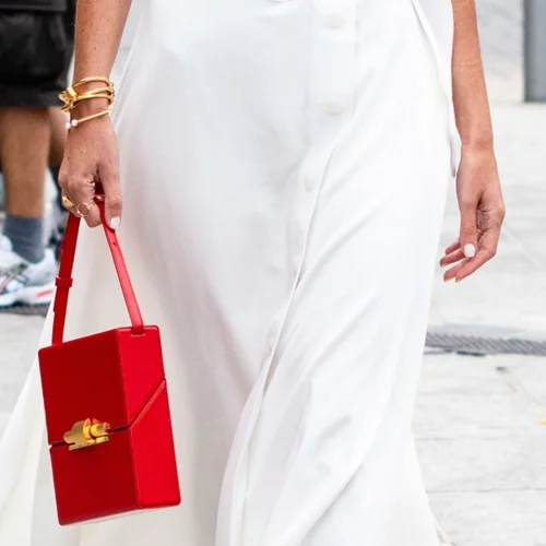 Στην καλοκαιρινή γκαρνταρόμπα σου χρειάζεσαι μόνο αυτές τις 3 τσάντες