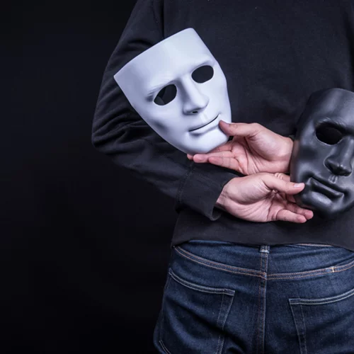 Νέα ομαδική καταγγελία στο ΣΕΗ από γνωστούς ηθοποιούς για συνάδελφό τους