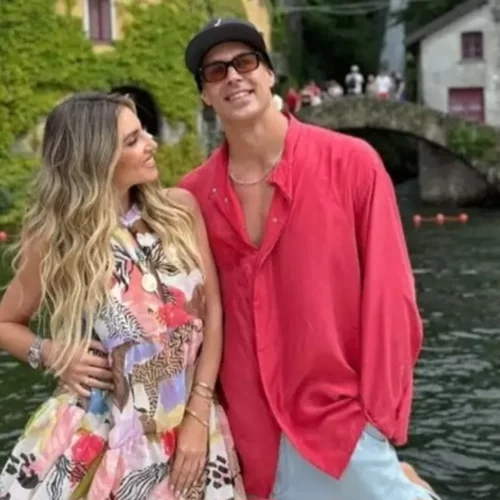 Αθηνά Οικονομάκου & Μπρούνο Τσερέλα | Με ταιριαστό καλοκαιρινό look στην Αθηναϊκή Ριβιέρα