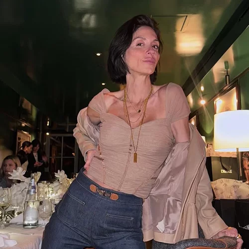 Σοφία Καρβέλα | Το παιχνίδι που λατρεύουν οι γιοι της, έχει άρωμα Ελλάδας