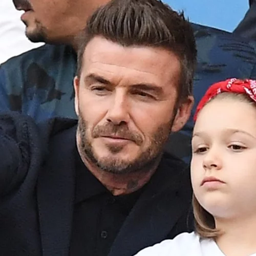 Harper Beckham |  Έχει φτάσει στο ύψος τη μαμά της