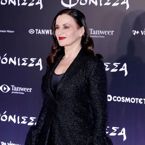 "Φόνισσα" | Οι παρουσίες της μεγάλης κινηματογραφικής πρεμιέρας - Η Καρυοφυλλιά στα καλύτερα της