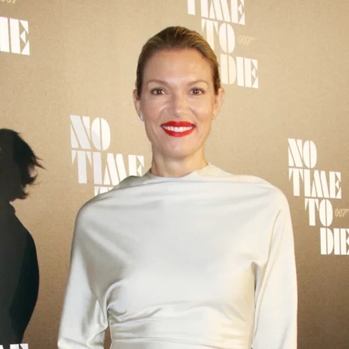 Η Βίκυ Καγιά φόρεσε το ιδανικό φόρεμα στο ''Dancing with the Stars'' για την εορταστική περίοδο