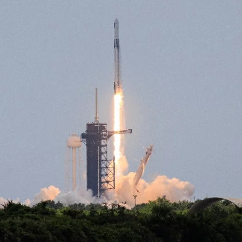 Η SpaceX εκτόξευσε ένα αμερικανικό διαστημικό στρατιωτικό αεροσκάφος