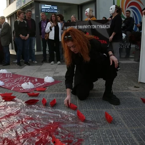 "Εύχομαι καμία άλλη μάνα να μην το περάσει. Έχει ξεριζωθεί η ψυχή μου"| Συγκινεί η μητέρα της αδικοχαμένης Κυριακής