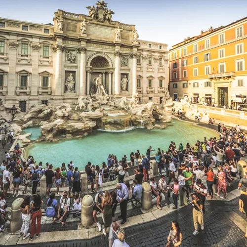 "Φοντάνα Ντι Τρέβι": Το εμβληματικό μνημείο "μεταμορφώθηκε" σε πισίνα