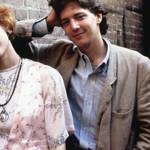 Molly Ringwald | Η αγαπημένη ηθοποιός των '80s μιλά για τους "Harvey Weinstein", την παιδοφιλία στο Χόλιγουντ και γιατί εξαφανίστηκε μυστηριωδώς