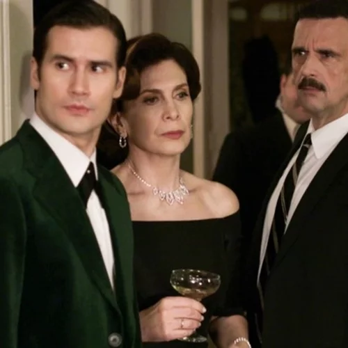 Ξανά μαζί οι πρωταγωνιστές από τις "Άγριες Μέλισσες"; Σε αυτήν τη σειρά τους θέλουν μαζί