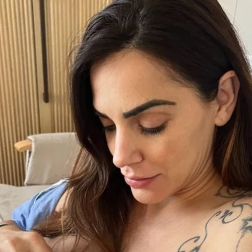 Γέννησε η Ελισάβετ Σπανού | Η φωτογραφία μετά τον τοκετό -  "Τα καταφέραμε κορίτσι μου"