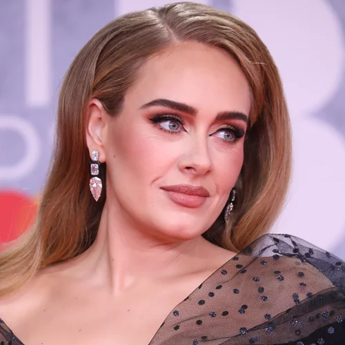 Adele | Γιατί ανυπομονεί να φτάσει 60 χρονών;