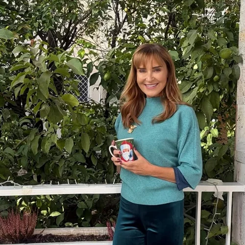 Μάρα Ζαχαρέα & Θοδωρής Ρουσσόπουλος | Μάς άνοιξαν το εντυπωσιακά στολισμένο σπίτι τους