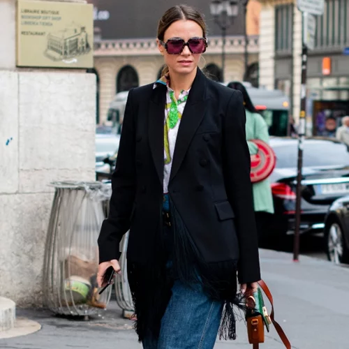 Τα πέντε κομμάτια που φόρεσαν περισσότερο οι fashionistas στις εβδομάδες μόδας και αξίζει να αποκτήσεις