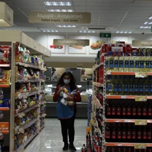 Αυτά είναι τα προϊόντα του σούπερ μάρκετ που κόβουν οι καταναλωτές λόγω ακρίβειας