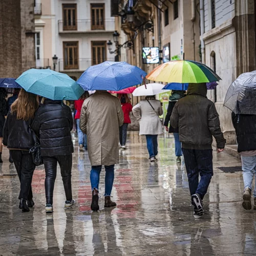Καιρός: Ανοδος της θερμοκρασίας και βροχές σήμερα - Νέα επιδείνωση με κρύο και χιόνια τις επόμενες ημέρες