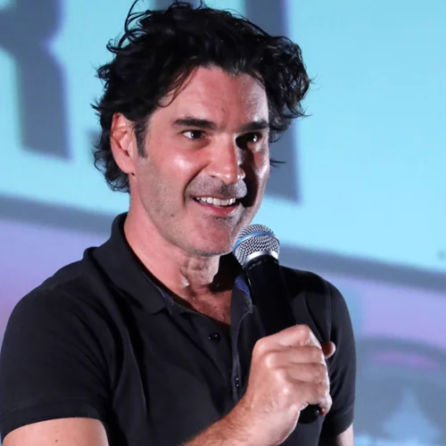 Χριστόφορος Παπακαλιάτης | Σπάνια πλάνα από το καλόγουστο σπίτι του ηθοποιού και σκηνοθέτη (pics,vid)